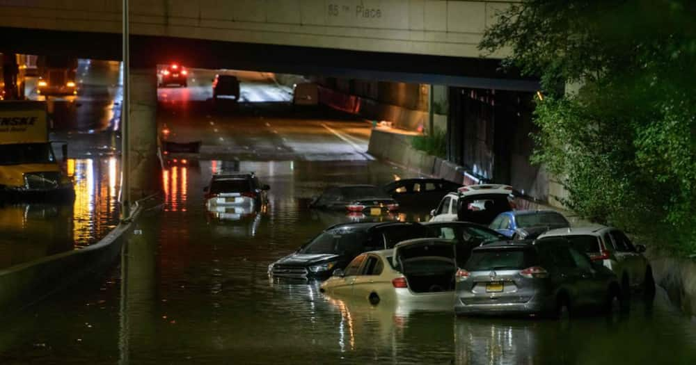 Heroic Bus Driver Drives Through Powerful Flash Floods, Video of Insane ...