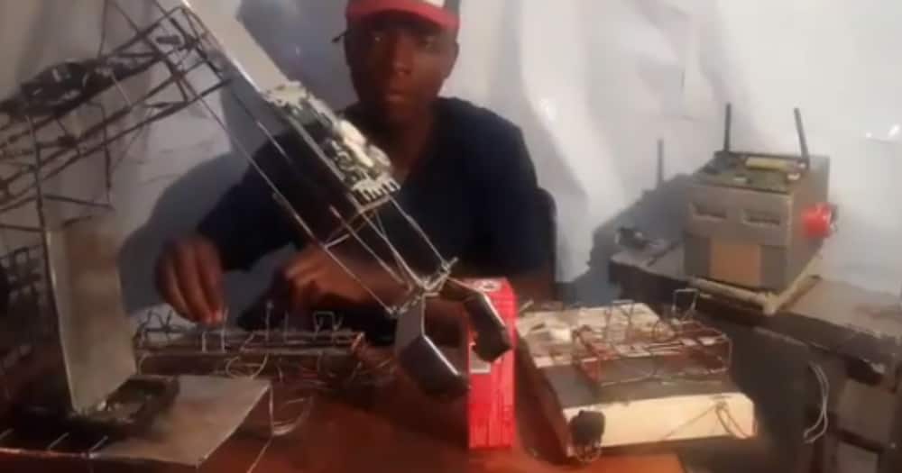 Brilliant Teen, 17, Builds Working Robot From Cardboard and Wires