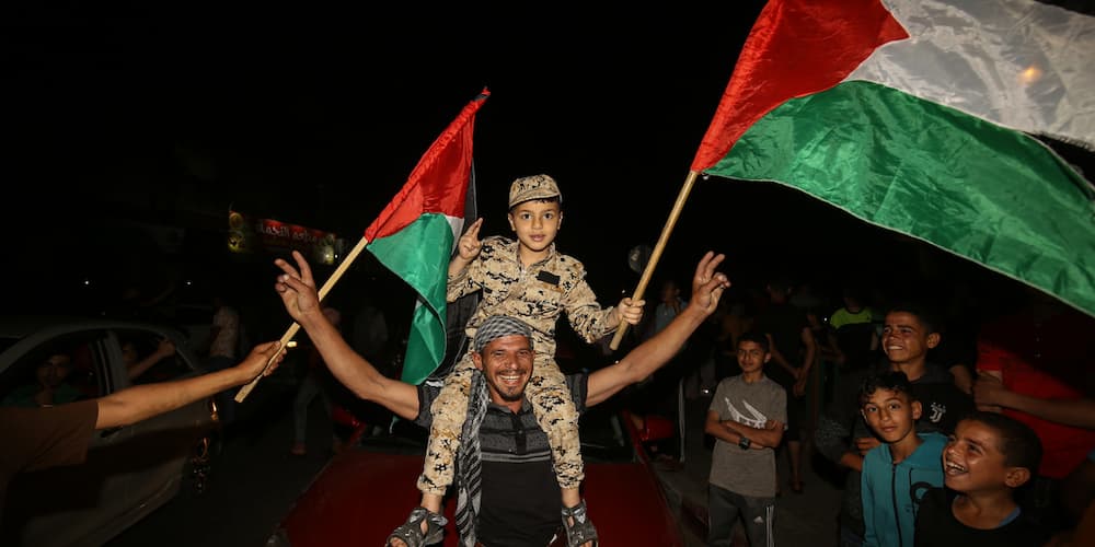 Snaps Show Celebrations in Gaza as Israel & Hamas Peace Agreement Begins