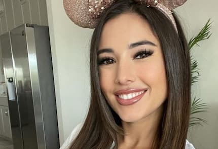 Who is Angie Varona? Age, parents, nationality, height, eye color ...
