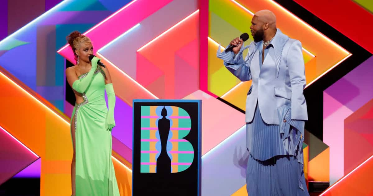 Brit Awards Introduce All Gender Neutral Awards And New Host For 2022 ...