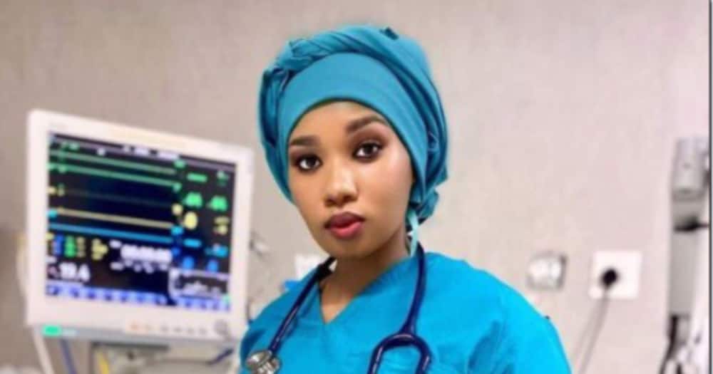 “Yoh”: Stunning Local Doctor Has Mzansi Dropping Dead for an Appointment