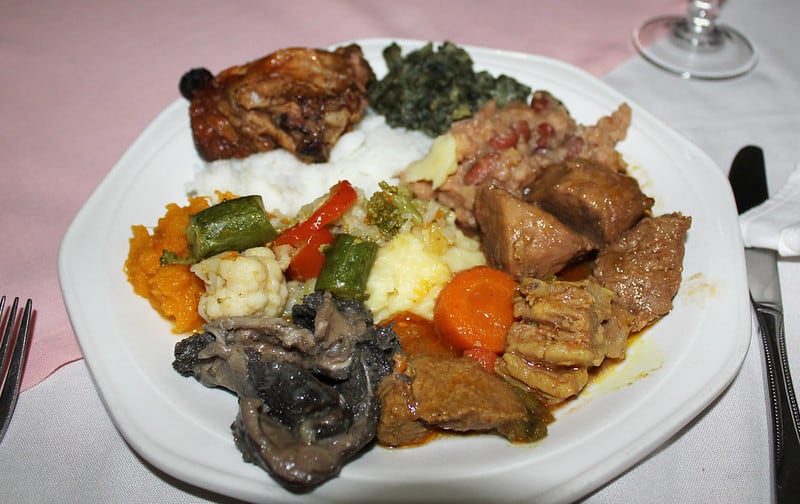 Oxtail and vegetable Potjie