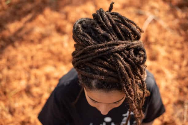 Side View Portrait Of A Woman With Dreadlocks Stock Photo - Download Image  Now - Locs - Hairstyle, Women, Black Color - iStock