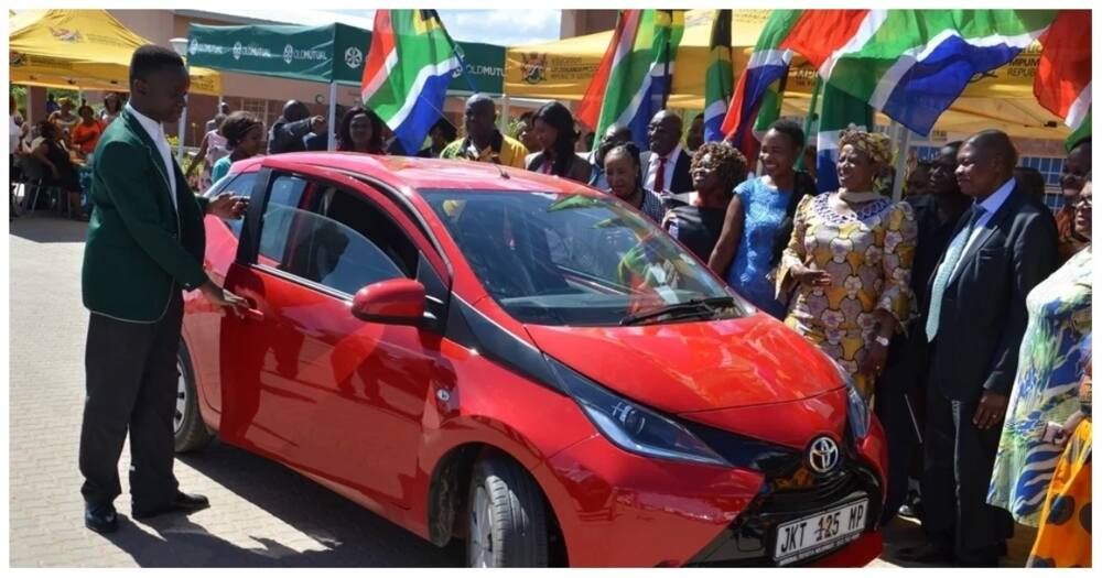 Top Matric pupil receives a car for his achievements Top Matric pupil receives a car for his achievements