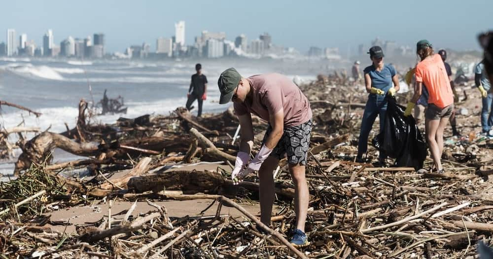 KZN floods, tourism sector, Easter weekend, bookings, cancelled, Lindiwe Sisulu