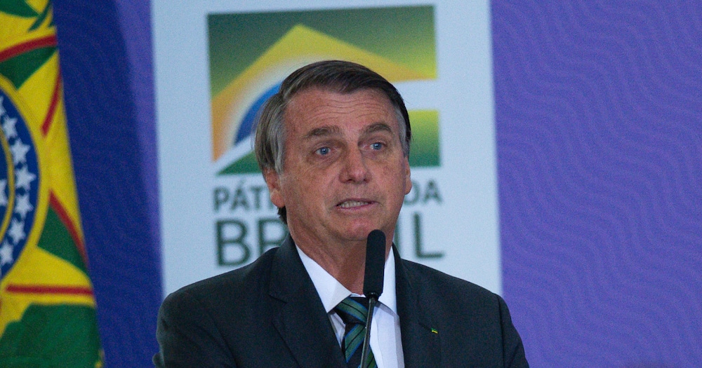 Brazil's president doesn't trust Covid-19 vaccine: "I won't get vaccinated"