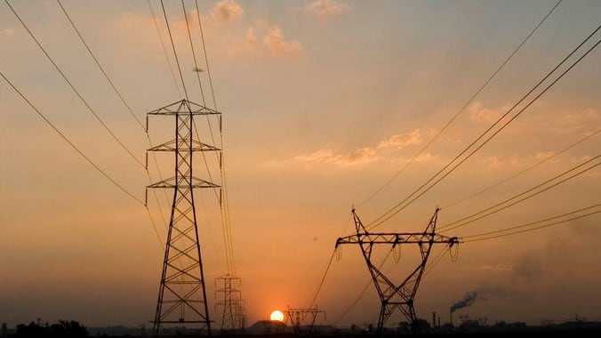 Loadshedding warning, Eskom, South Africans, breakdowns, shut down