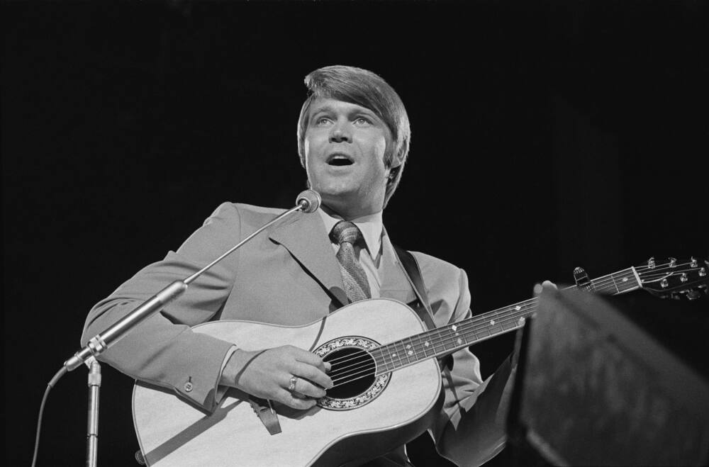 Glen Campbell onstage