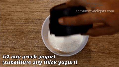 Making Greek yoghurt marinade