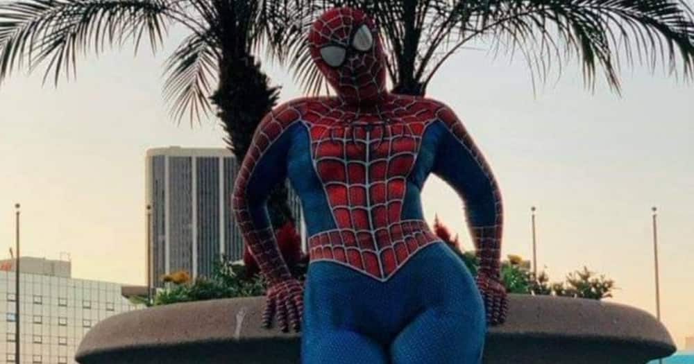 Snap of Flaming Hot "Spiderbae" Leaves the Internet Absolutely Wilding