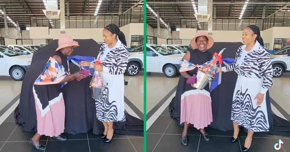 Mother was given a new car Mother was given a new car