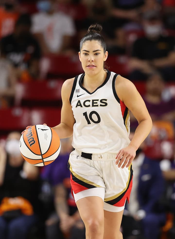 Kelsey Plum's bio age, husband, ethnicity, stats, salary, WNBA team