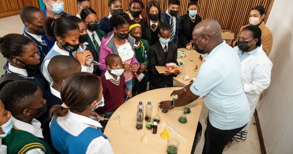 Ford SA Puts the Drive in Nelson Mandela Bay Kids’ Science Resource Centre