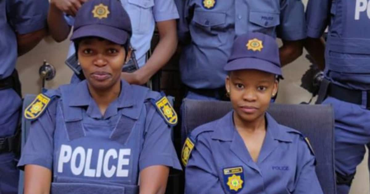 2 Brave Northern Cape Police Officers Praised For Helping Mom Of 3 ...