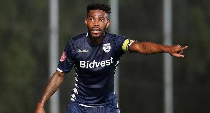 Wits defender, Thulani Hlatshwayo, is set to join Orlando Pirates