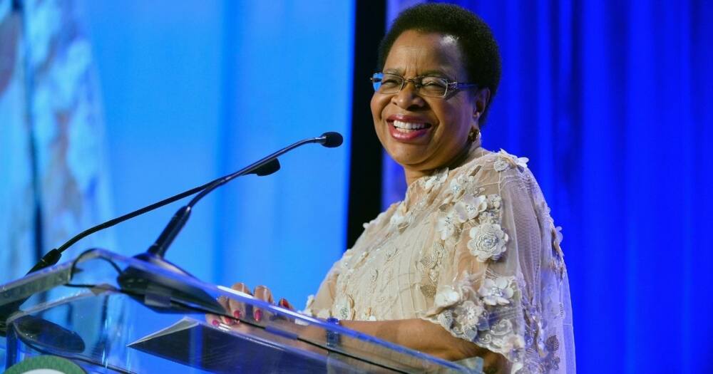 Graça Machel, honouring, first lady, 2 countries, wife to Madiba