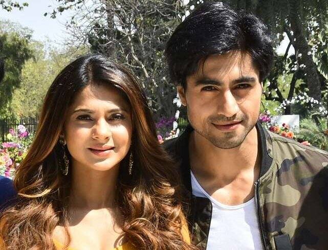 Till The End Of Time Bepannah Cast Full Story Plot Summary Aditya and zoya arrive at mumbai to attend their respective spouse's last rites. till the end of time bepannah cast full story plot summary