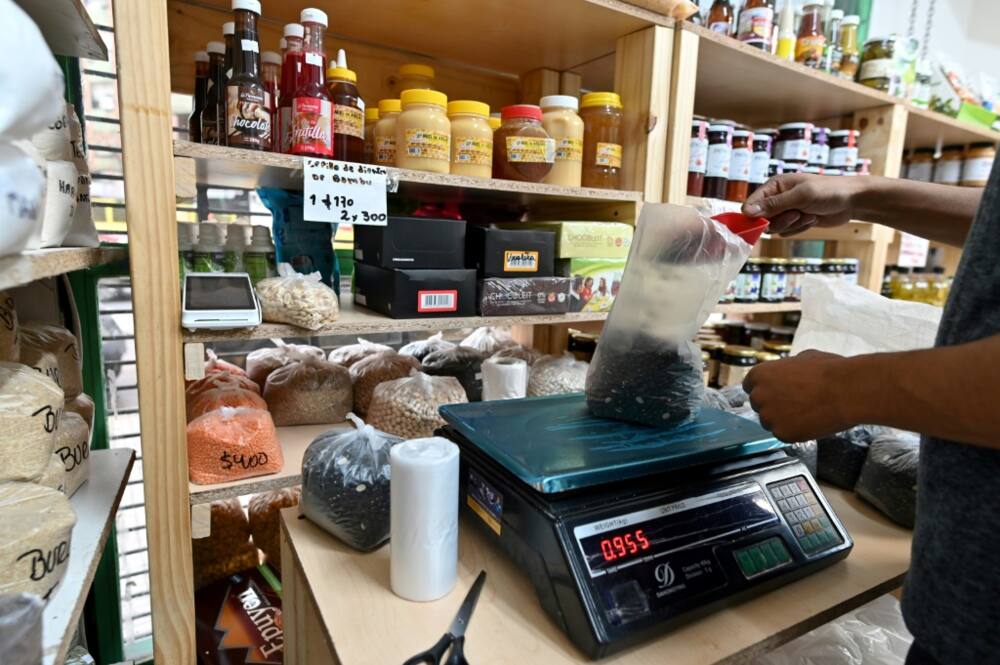 Inflation, which surpassed 60 percent in the last 12 months, is hurting ordinary Argentines, who have been gripped by the political soap opera Inflation, which surpassed 60 percent in the last 12 months, is hurting ordinary Argentines, who have been gripped by the political soap opera