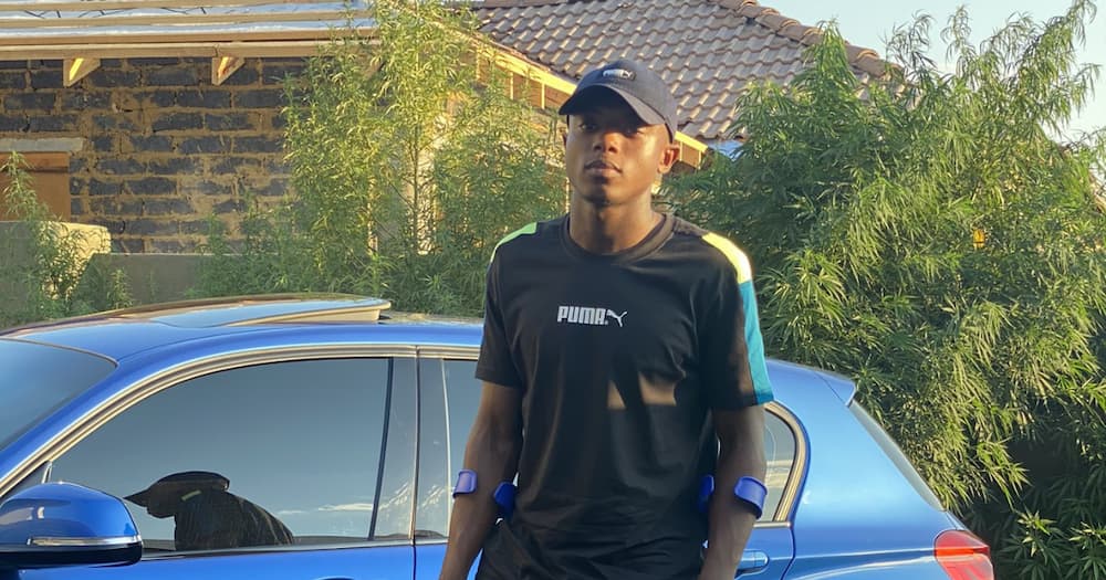 Orlando Pirates player Zakhele Lepasa shared a picture of himself during his recovery