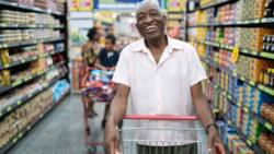 Good Samaritan fills stranger's trolley with groceries worth R1 450 in heartwarming TikTok