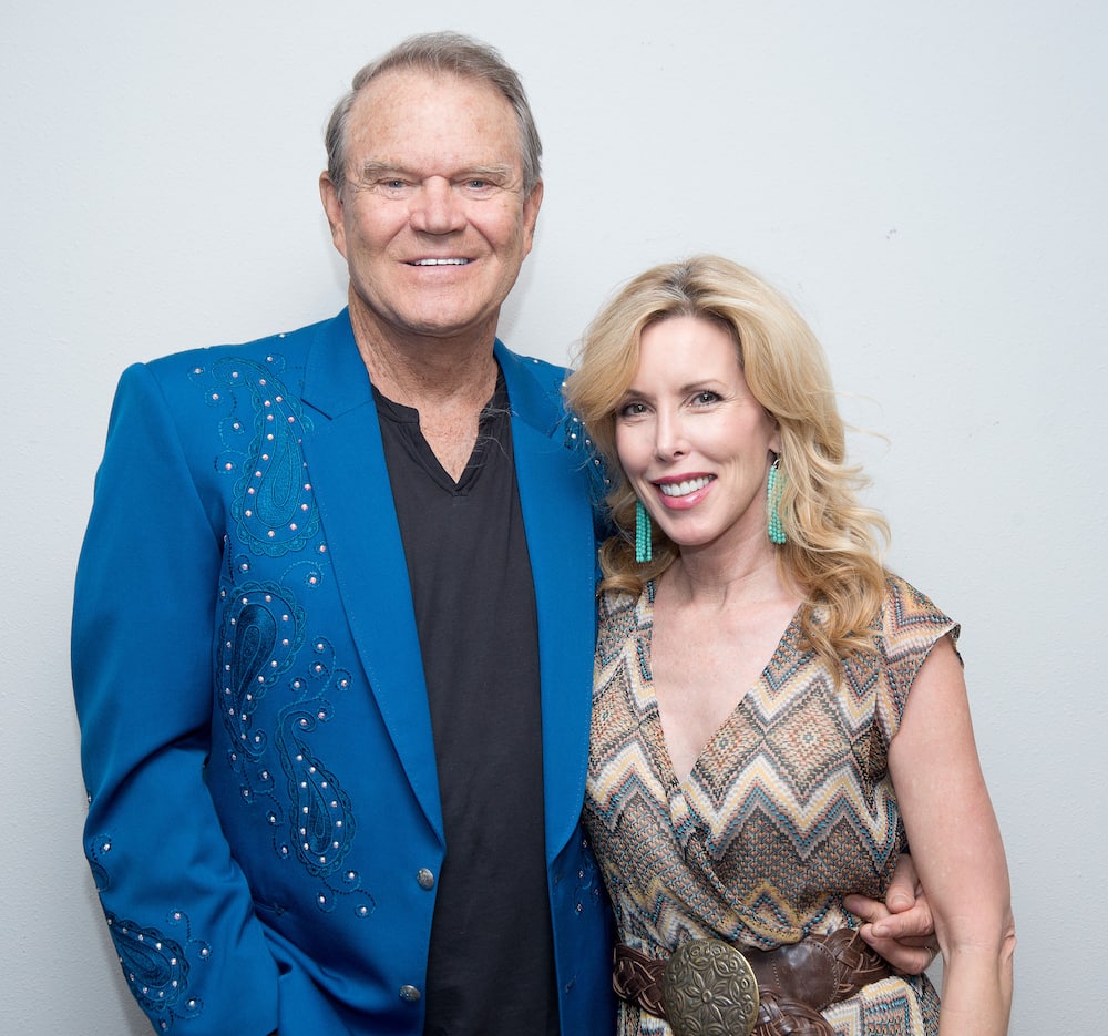 How old is Kim Campbell Glen Campbell's wife?