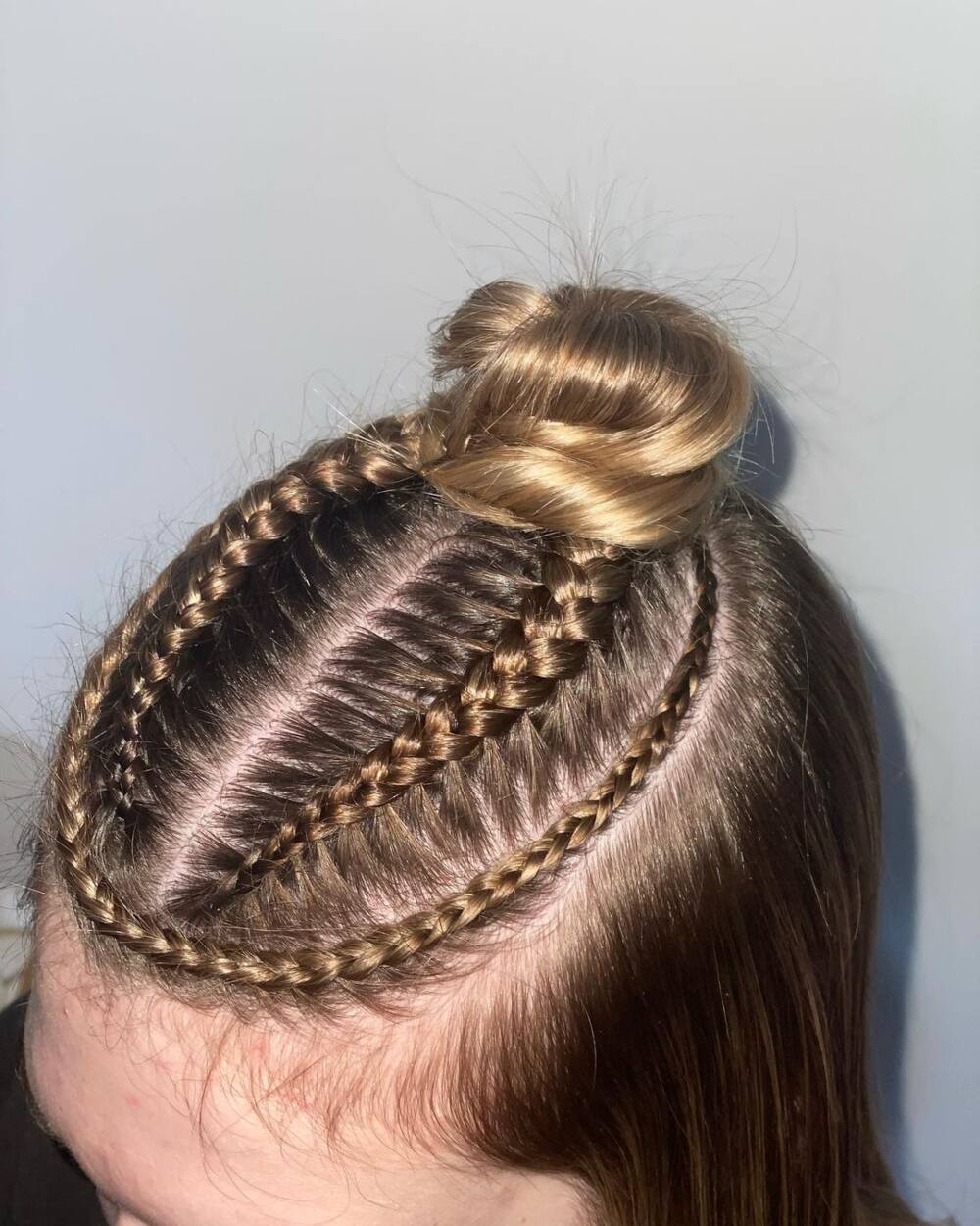 Plaiting style Plaiting style