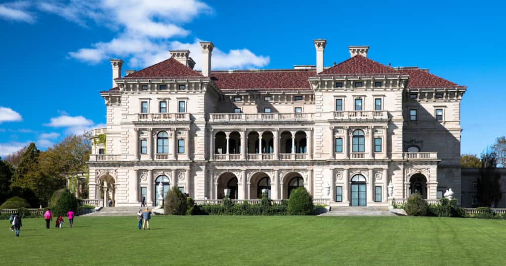 Why was the Vanderbilt Mansion demolished?