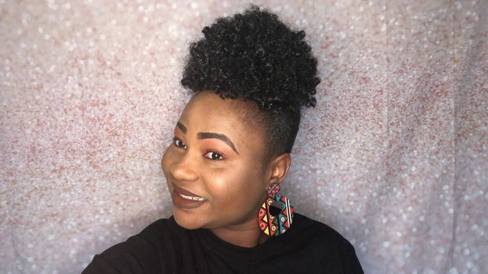 25 Cute short curly hairstyles for black women to try in 2020