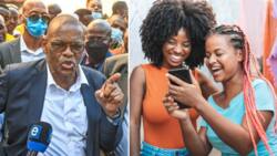 Ace Magashule clowned by Mzansi for “Africa awake” viral video message: “What is he saying”