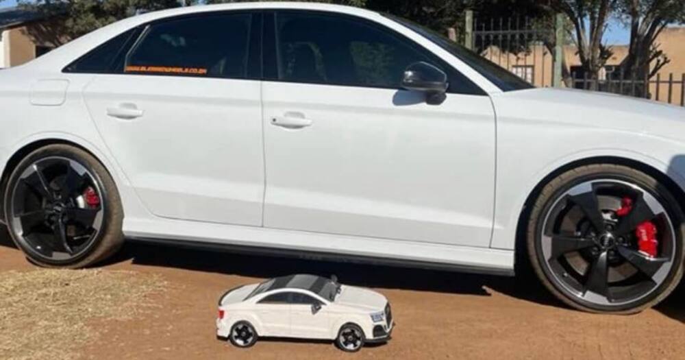 replica car, Facebook, #ImStaying replica car, Facebook, #ImStaying