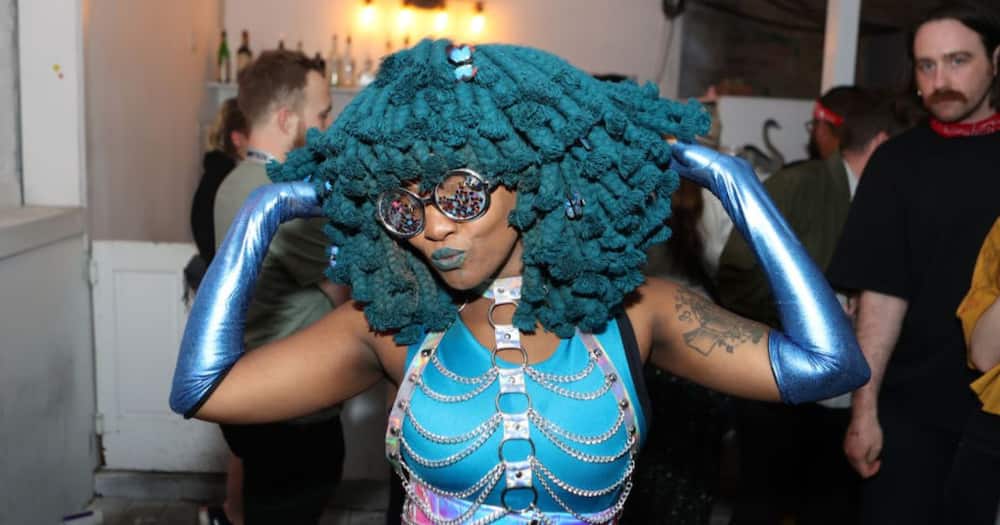 Moonchild Sanelly has a new hairstyle