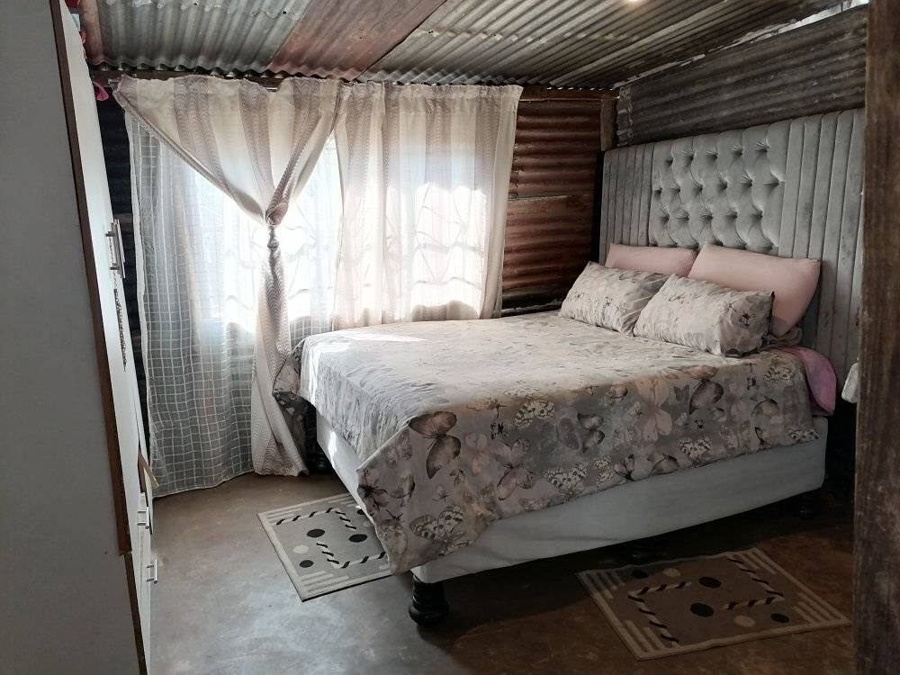 Veronica Thandeka's main bedroom