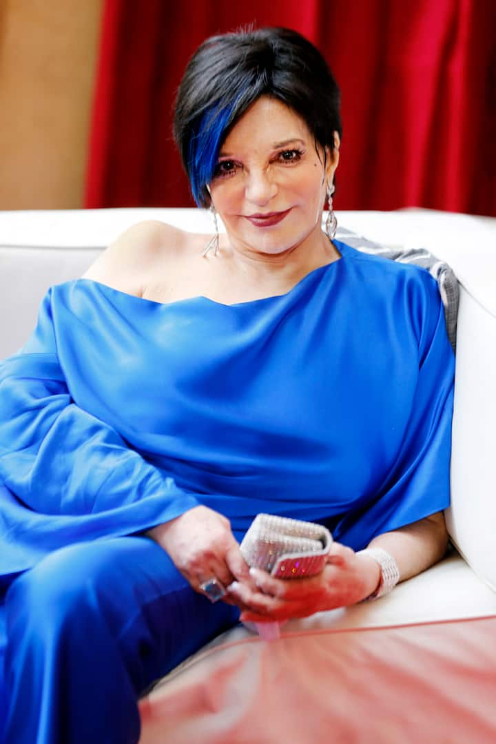 What is Liza Minnelli's health status, and what disease does she have