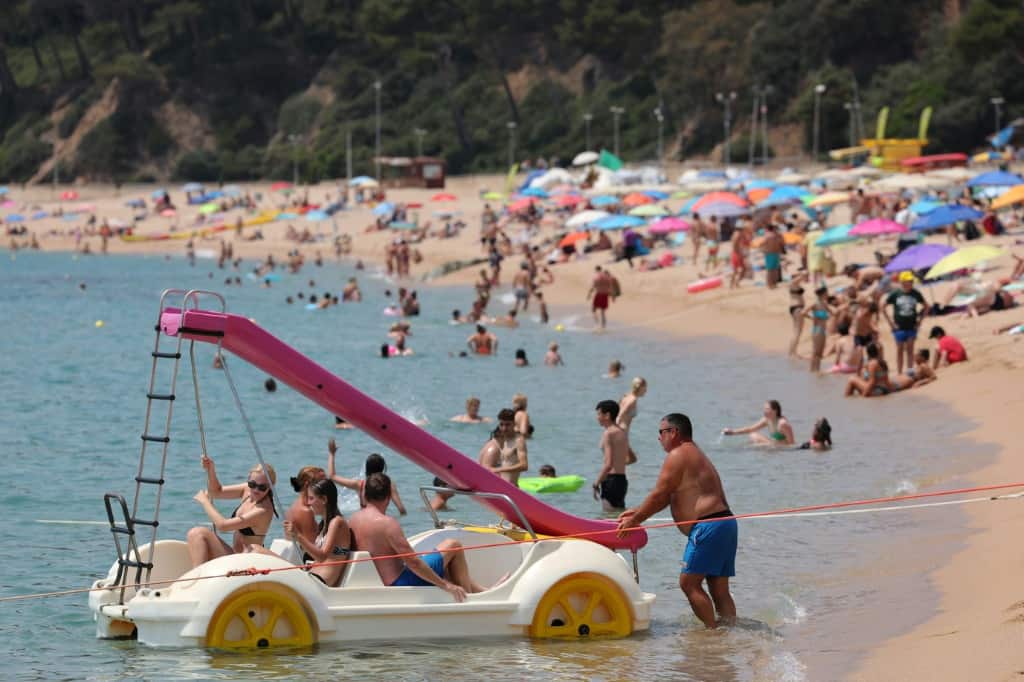 Spain's tourism revenue seen hitting new record in 2024