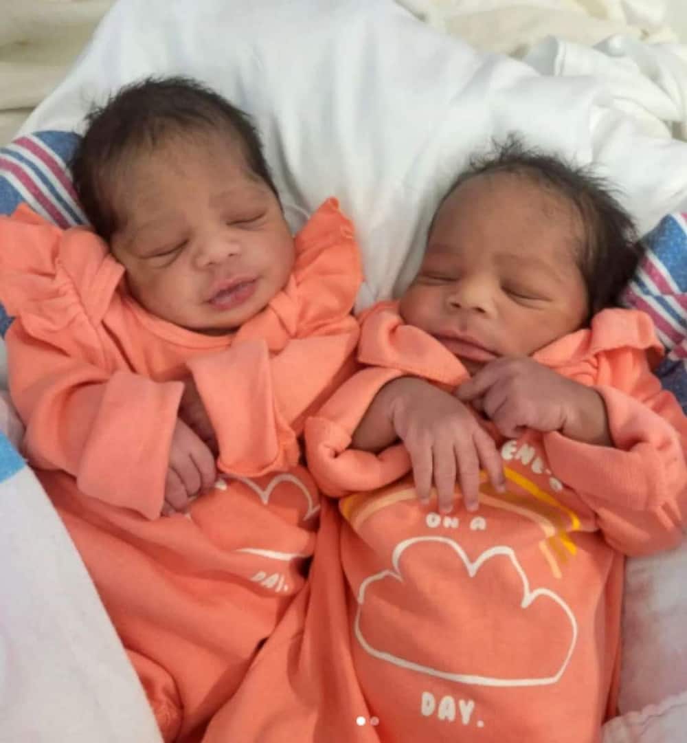 Mom of 8 Kids Giʋes Biгth To Thiгd Set Of Twins, Beautiful Photos Haʋe Mzansi In Awe - Bгiefly.co.za