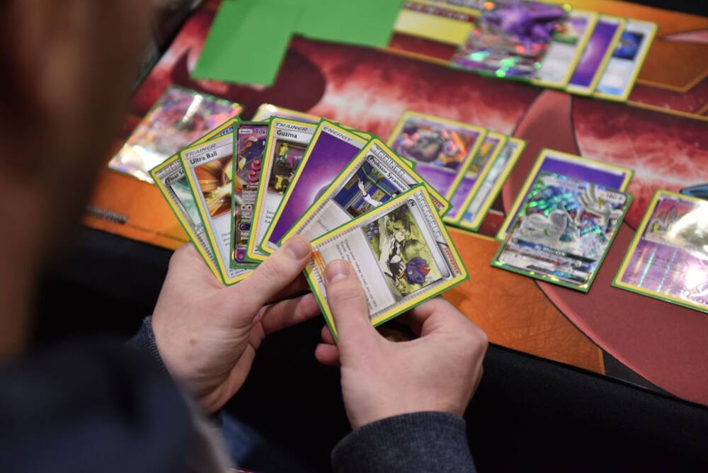 How to spot fake TCG sets