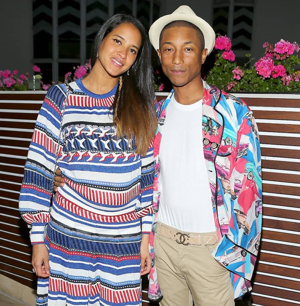 Pharrell Williams et sa femme Helen Lasichanh CELEBRITES : Chicago Bulls vs  Detroit Pistons - NBA