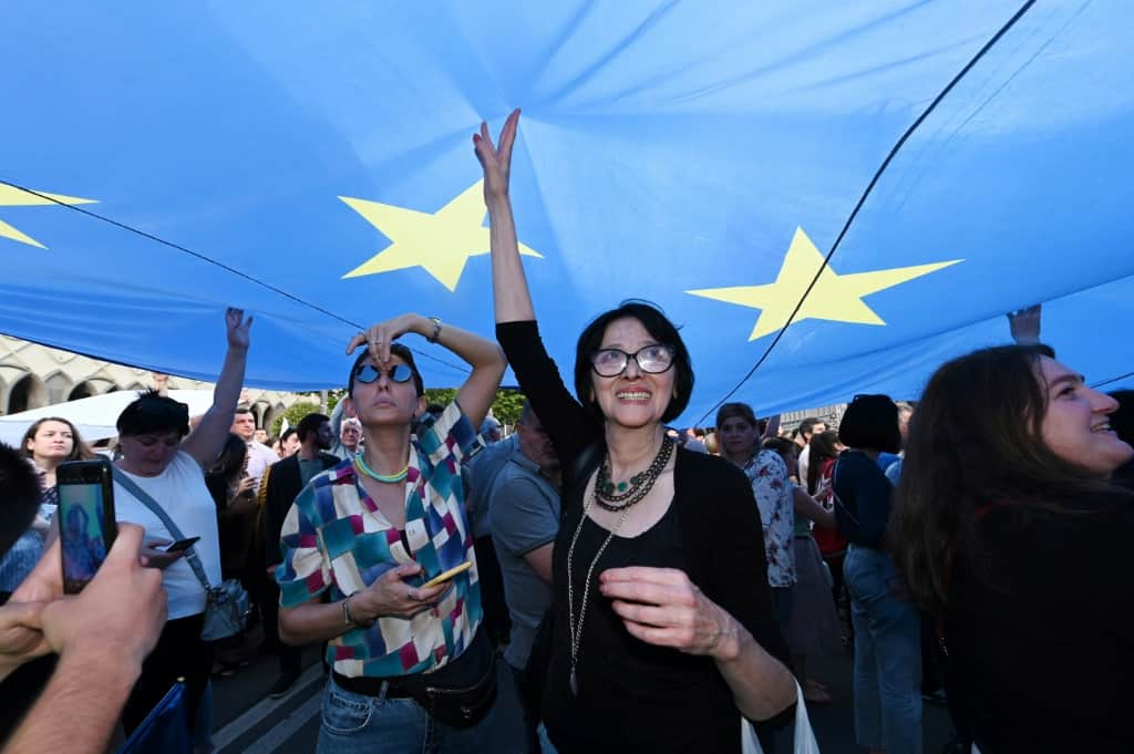 Tens Of Thousands March In Georgia For Europe After Blow To EU Bid   381d91ad7c019e7a 