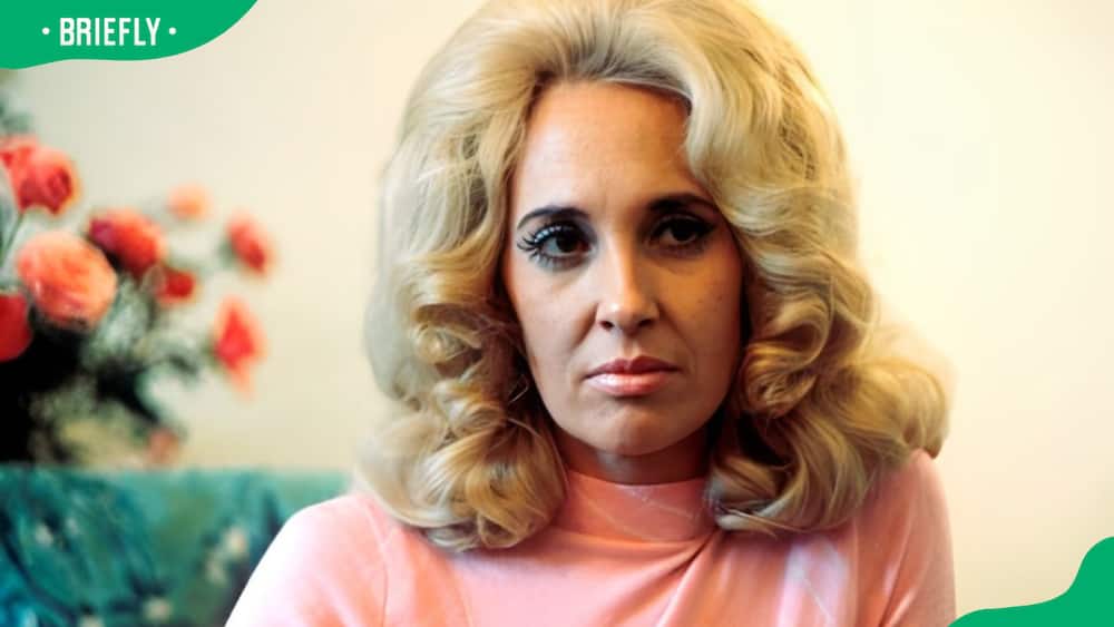 Tammy Wynette at home