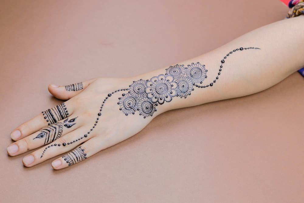 mehndi designs