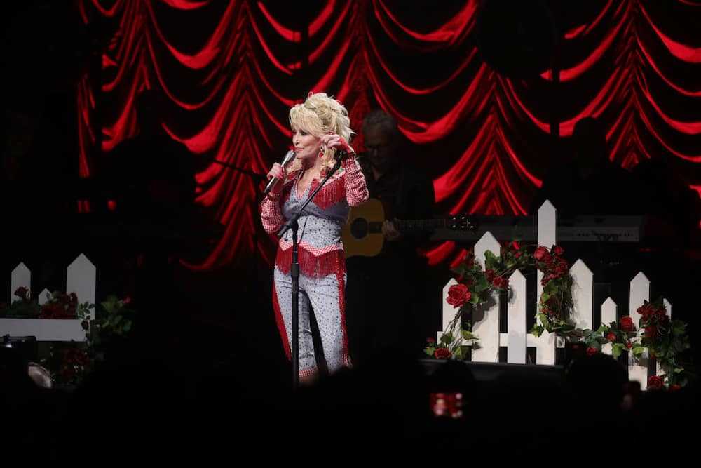 How many kids does Dolly Parton have?