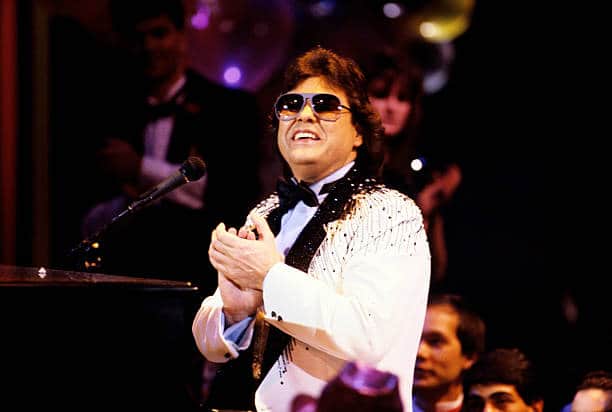 Ronnie Milsap performing at Superstar Duets