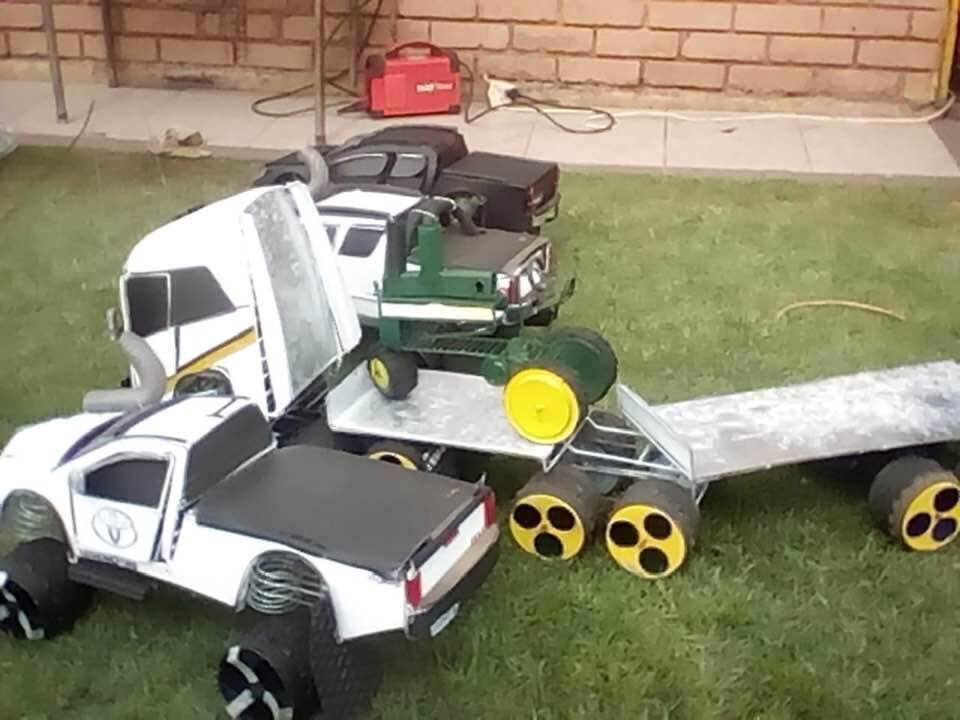 Proudly SA: Seun Diphoko once again wows Mzansi with his wire cars Proudly SA: Seun Diphoko once again wows Mzansi with his wire cars
