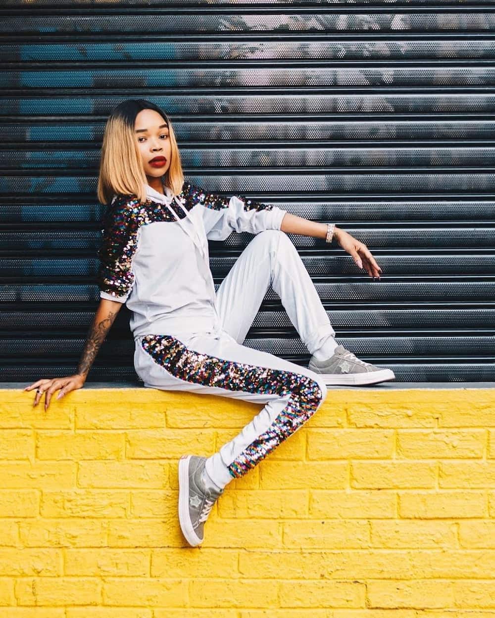 Fifi Cooper age, real name, spouse, songs, record label, awards and Instagram