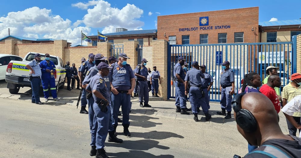 Diepsloot, Crime, SAPS