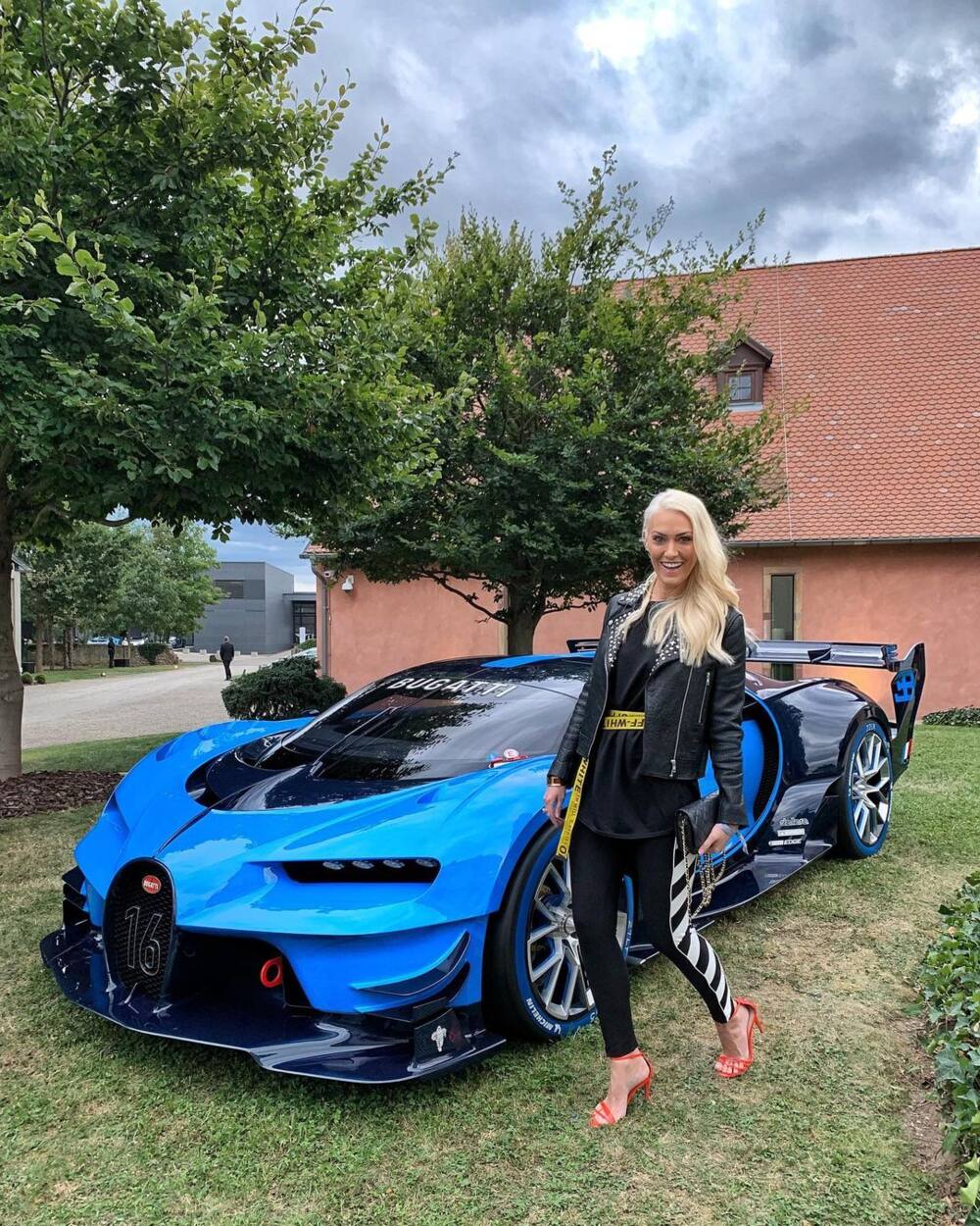 Supercar Blondie