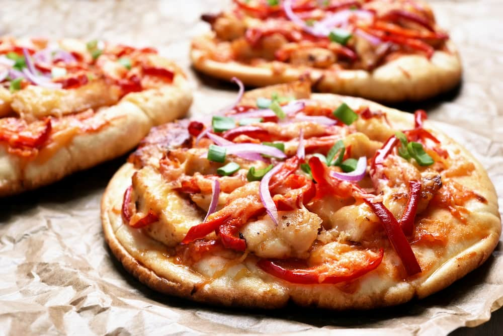 Naan bread pizza