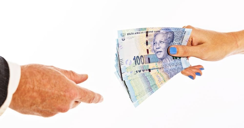 Business: Goup of wealthy SA citizens targeted by SARS