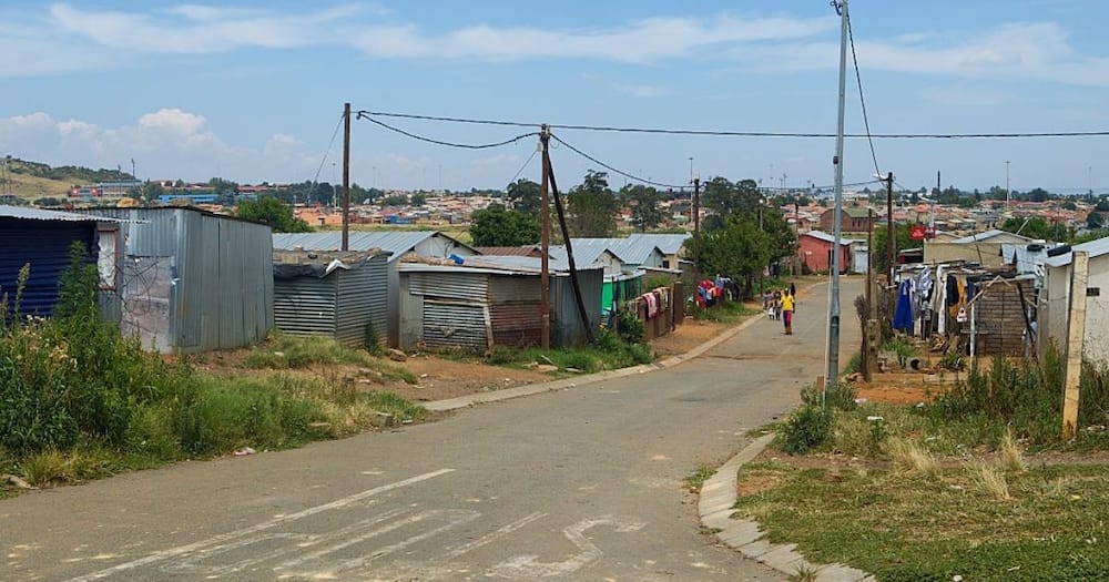 N1, Soweto, Diepkloof Zone 3, electricity, illegal connections, Eskom, protests, service delivery